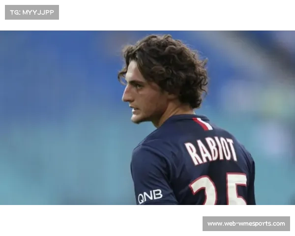 意甲纪录片《更衣室密码》热播，揭秘球员日常